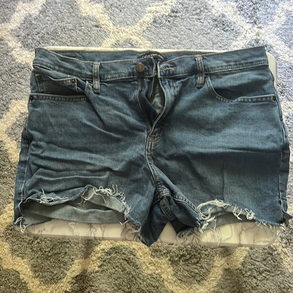 Calvin Klein Cut Off Jean Shorts - 14/32